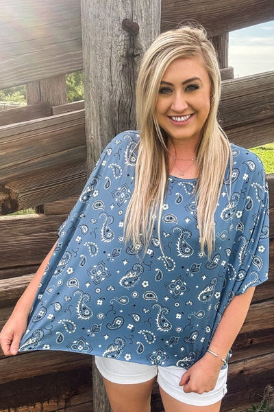 PRETTY IN PAISLEY TOP