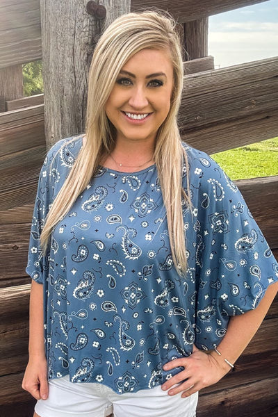 PRETTY IN PAISLEY TOP