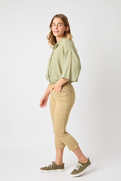 Judy Blue Mid Rise Garmed Dyed Capri