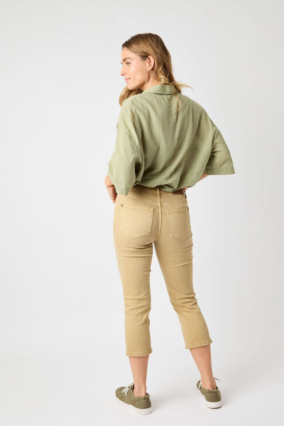 Judy Blue Mid Rise Garmed Dyed Capri