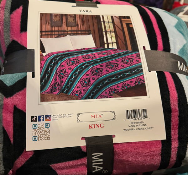 King Size Mia Throw Blanket - Pink Aztec