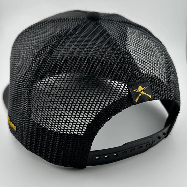 “COWBOY HAT” PATCH ROPE TRUCKER HAT - BLACK