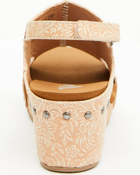 Very G Women’s Floral Embossed Wedges