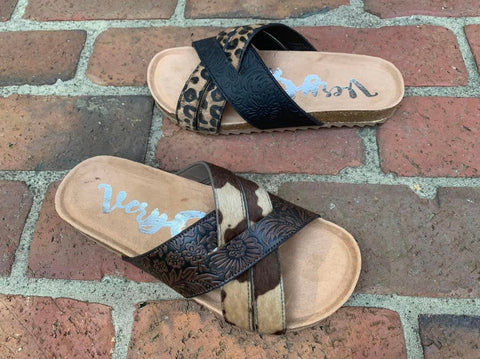 Very G Ari Tooled Slide Sandals