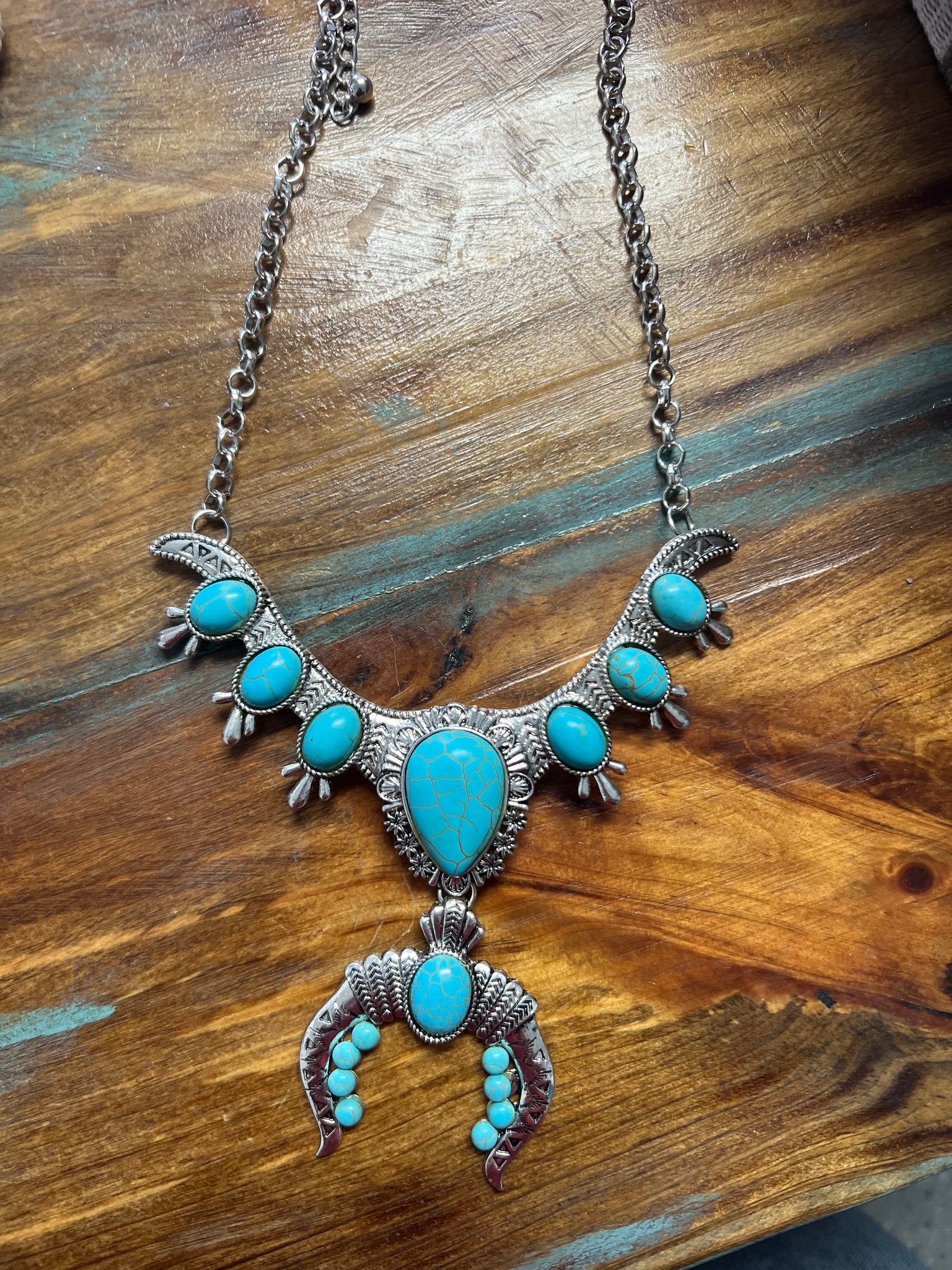 Turquoise Pendant U Shape Necklace - Blue